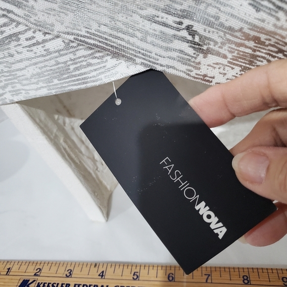 NWT Fashion Nova Silver Bandage Style Top Size M L๐K Party Clubbing Vacation ๐ - Picture 5 of 13